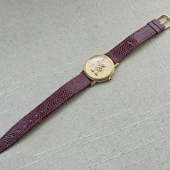Vintage Disney Lorus Wristwatch Burgundy Tone Genuine Leather Strap Watch - Picture 9 of 12